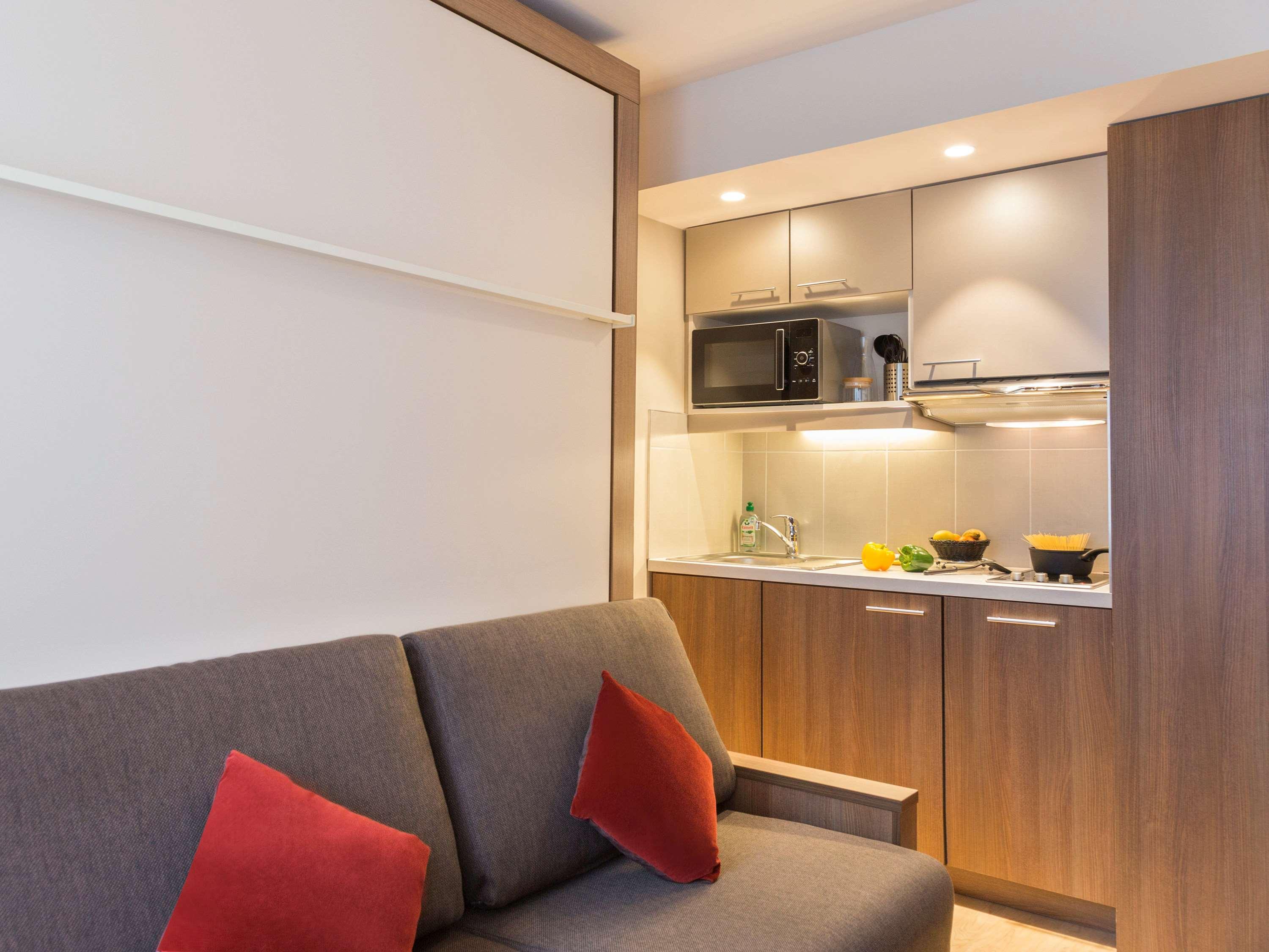 อพาร์ตโฮเต็ล อะดาจิโอ เจนีฟ ชองต์ เจนีส พัวอิลลี Aparthotel ธัวรี ภายนอก รูปภาพ
