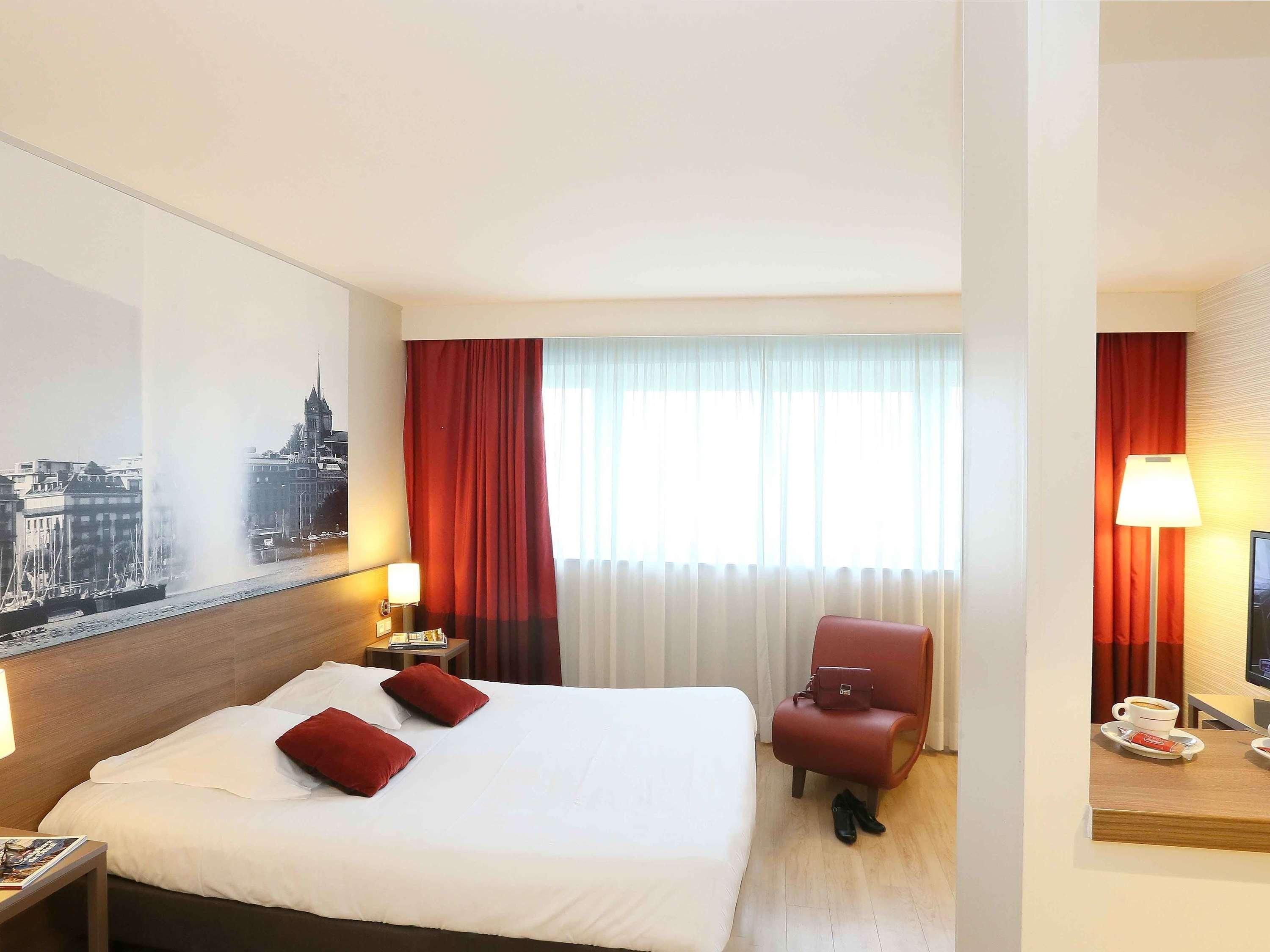 อพาร์ตโฮเต็ล อะดาจิโอ เจนีฟ ชองต์ เจนีส พัวอิลลี Aparthotel ธัวรี ภายนอก รูปภาพ