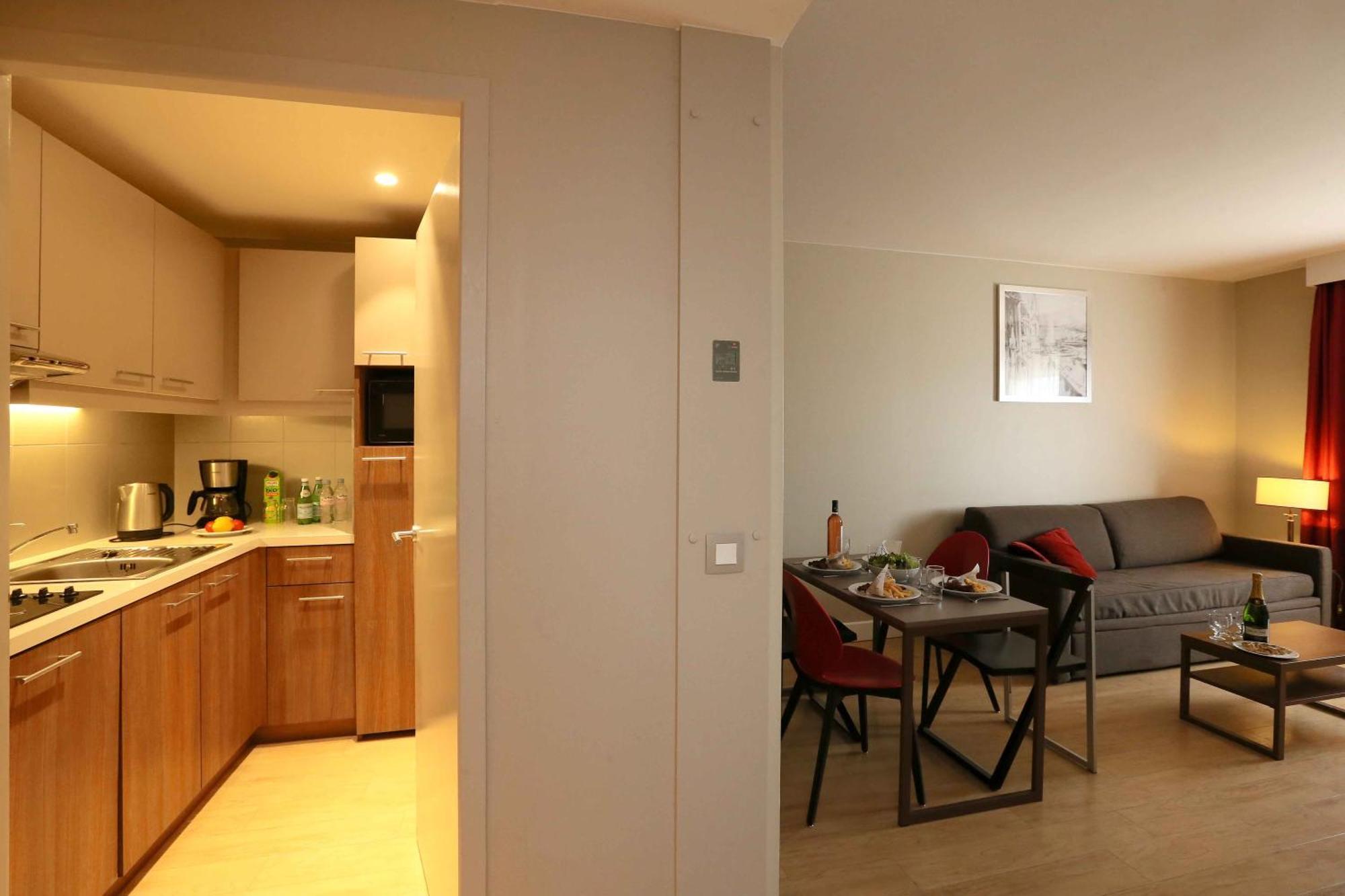 อพาร์ตโฮเต็ล อะดาจิโอ เจนีฟ ชองต์ เจนีส พัวอิลลี Aparthotel ธัวรี ภายนอก รูปภาพ