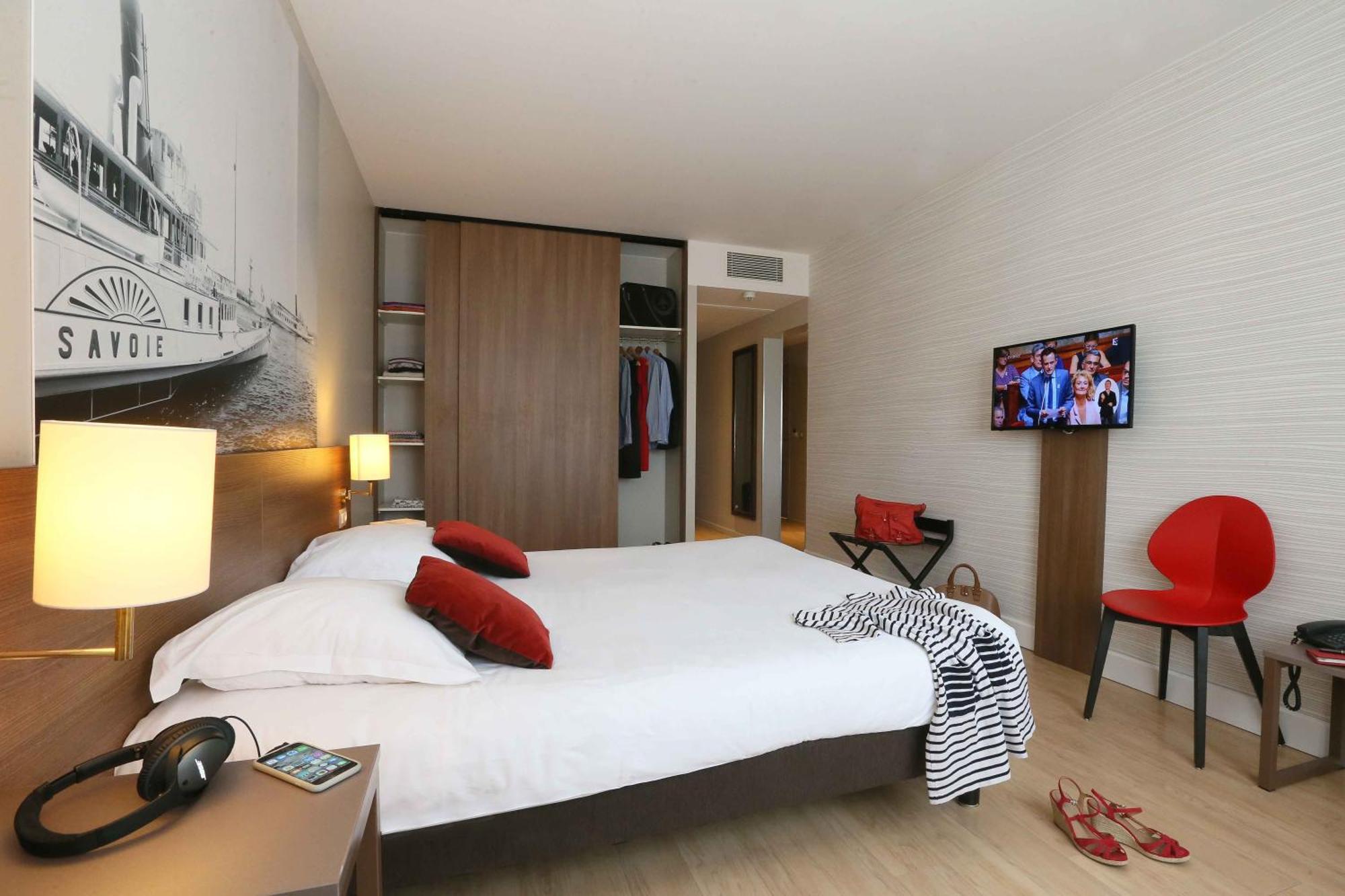 อพาร์ตโฮเต็ล อะดาจิโอ เจนีฟ ชองต์ เจนีส พัวอิลลี Aparthotel ธัวรี ภายนอก รูปภาพ