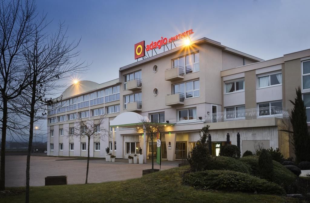อพาร์ตโฮเต็ล อะดาจิโอ เจนีฟ ชองต์ เจนีส พัวอิลลี Aparthotel ธัวรี ภายนอก รูปภาพ